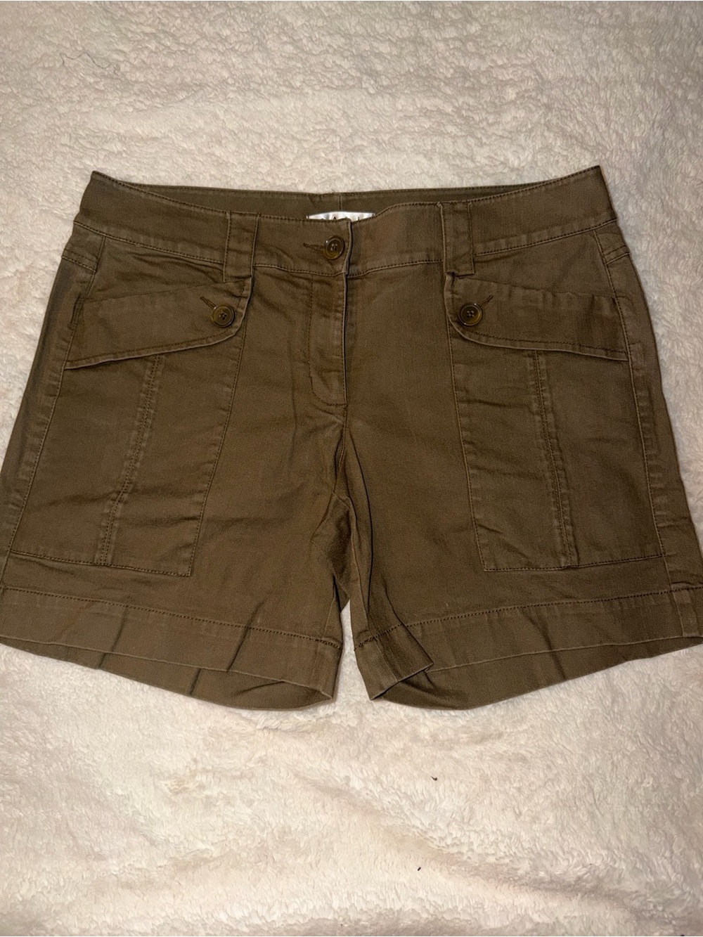Women’s CAbi Olive Utility Cargo Shorts | Olive Green | Size 12 | Style #892